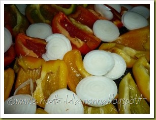 Pizza di farro integrale con cipolle e peperoni (6)