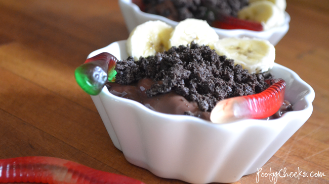Chocolate Pudding Worms and Dirt - #puddinglove