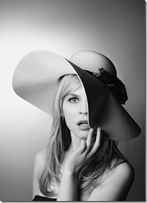 Clemence-Poesy-Sasha-Pivovarova-for-Maison-Michel-Autumn-Winter-2011-08 copia