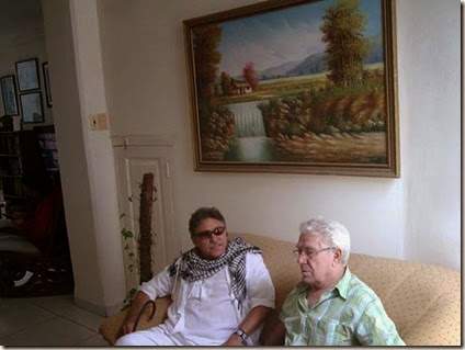 Comandante Jesús Santrich y Tony López Comandante Jesús Santrich y Tony López