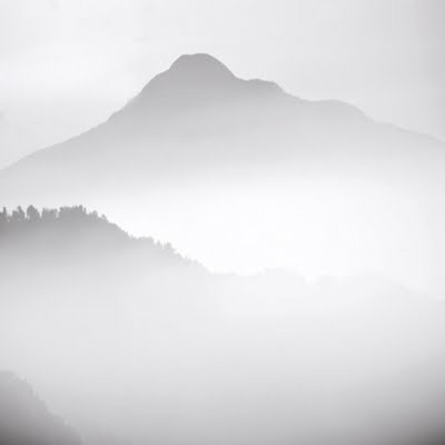 [mountains_in_fog_019%255B5%255D.jpg]