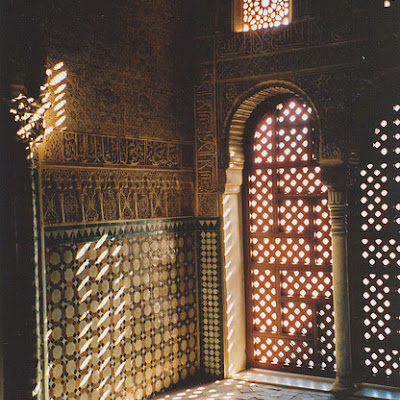 Alhambra , Source: http://www.flickr.com/photos/64364868@N00/369209298 369209298.jpg