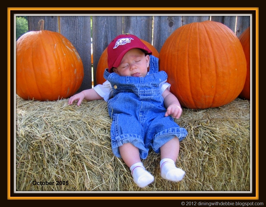 [Copy-of-10-15-Sleep-in-the-pumpkin-p%255B1%255D.jpg]