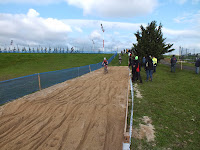 S0227670.JPG