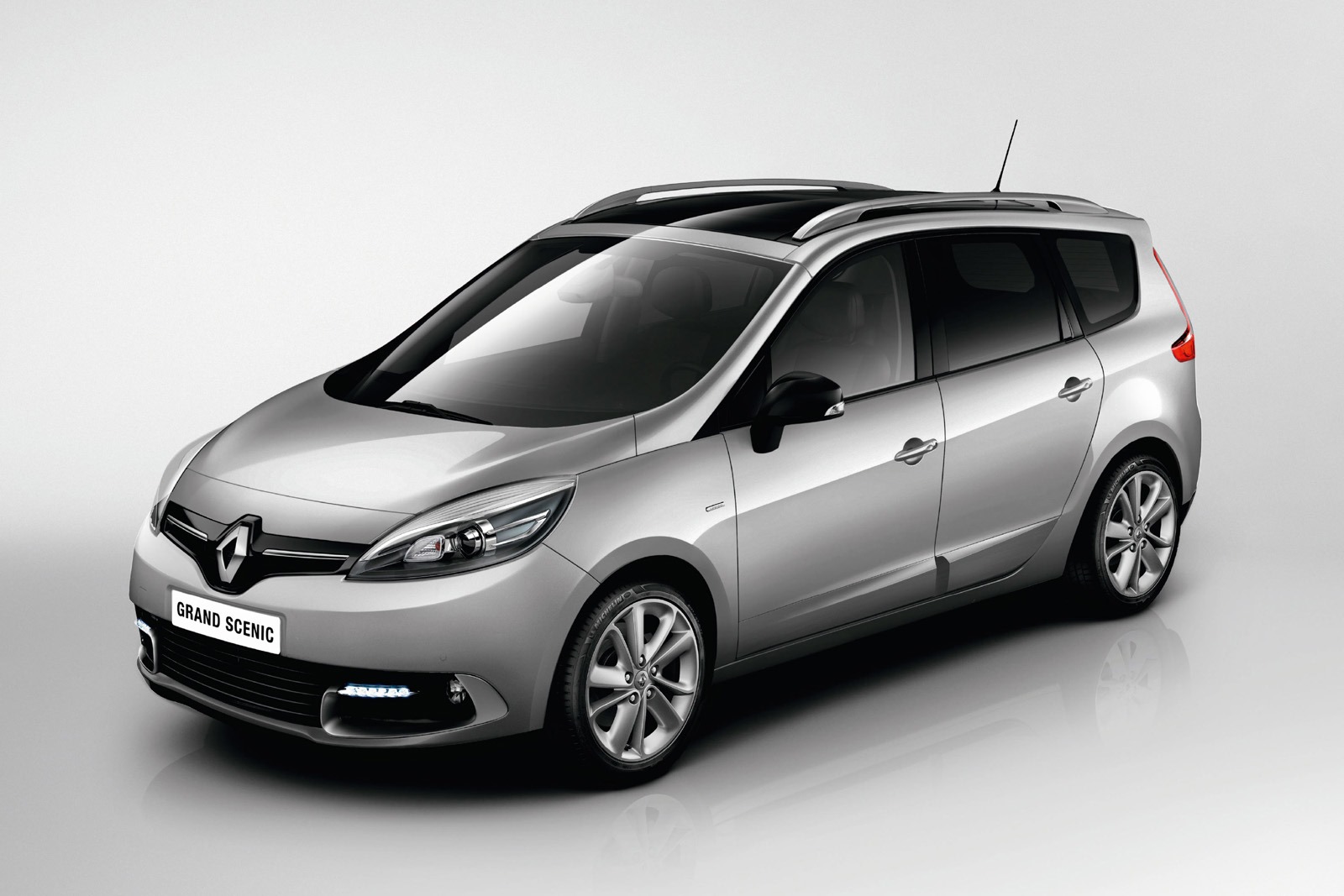 2011 - [Renault] Scenic III Restyle [J95] - Page 11