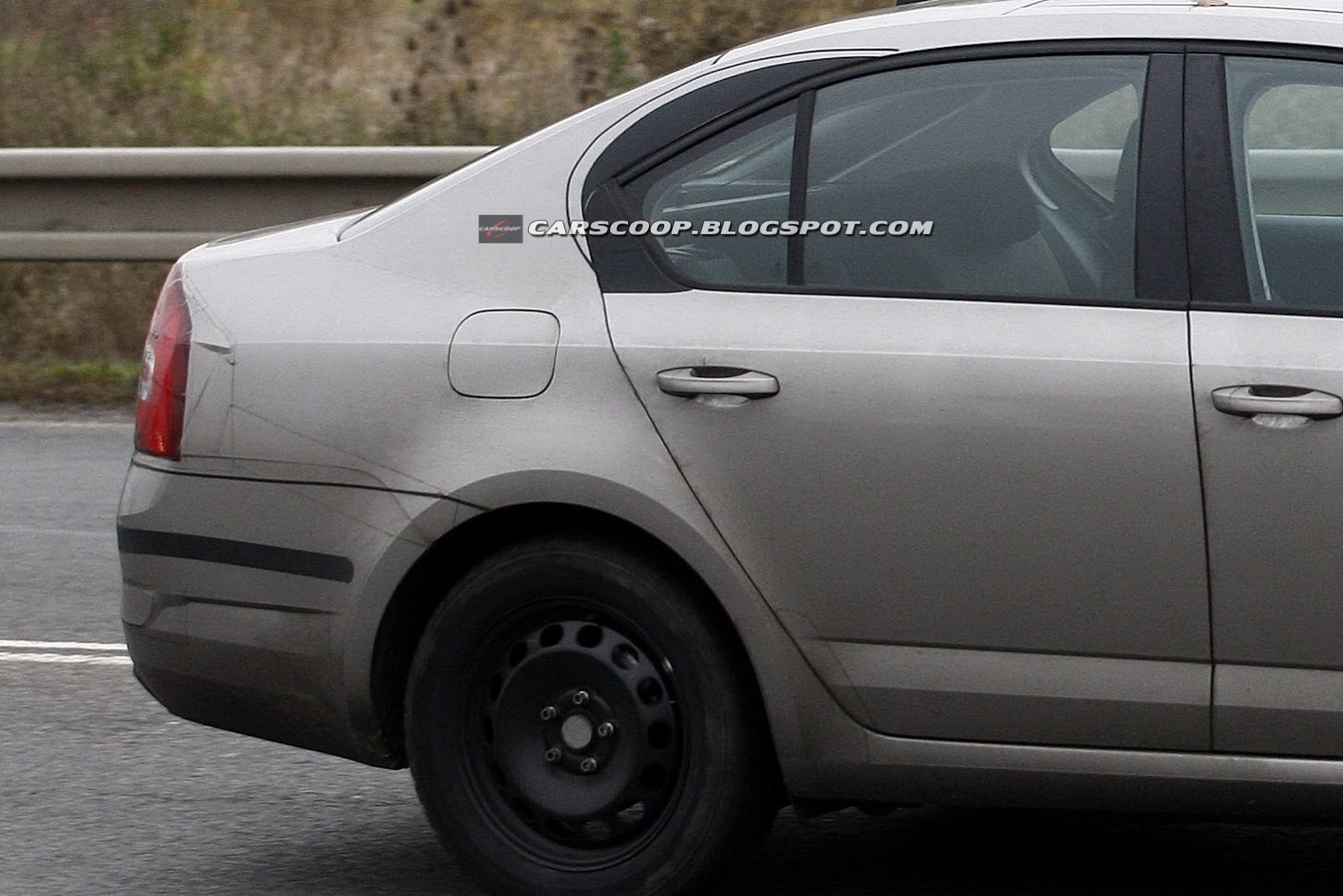 [2013-Skoda-Octavia-III-10%255B3%255D.jpg]