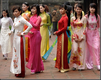 ao-dai-traditional-dress-of-vietnamese-girl ao-dai-traditional-dress-of-vietnamese-girl