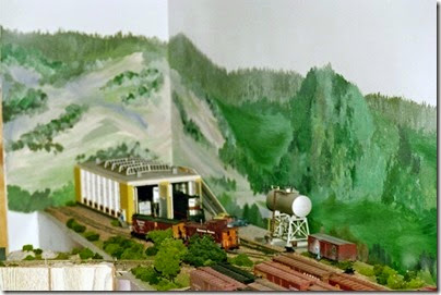 303359681 Dad's Layout in Early 2004