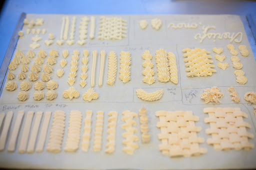 Different styles of piping done by our contributing editor Wendy Kromer.