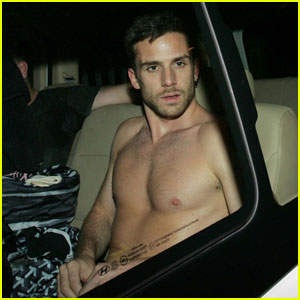 [guy-berryman-shirtless%255B2%255D.jpg]