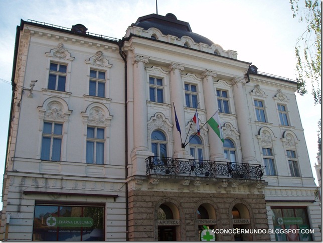 013-Liubliana-Diversas fachadas de C.MiKlosiceva-P4280177