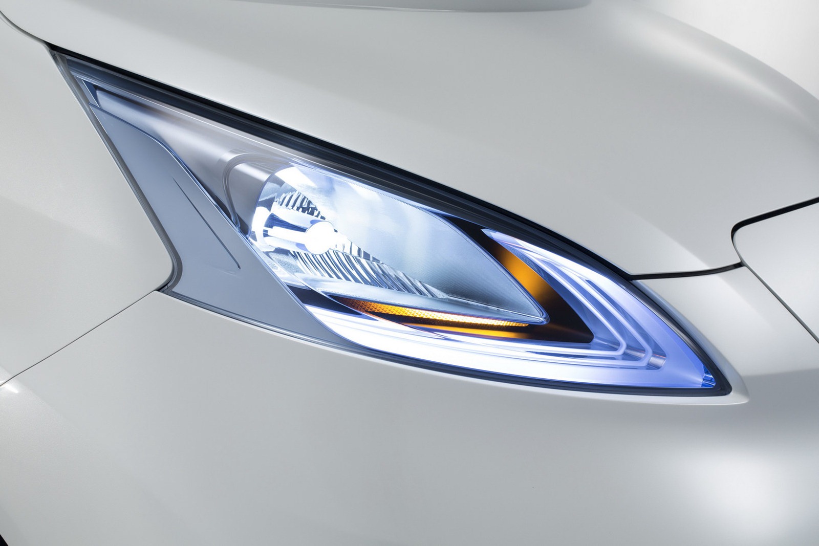 [Nissan-e-NV200-14%255B2%255D.jpg]