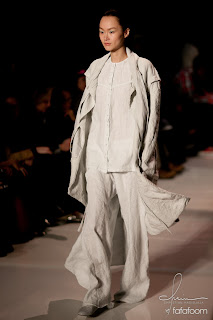 Juhyun Vivi Park - AA Graduate 2011 JuhyunViviParkAAGraduate2011 Academy of Arts University Graduate Fashion Show 2011 Review