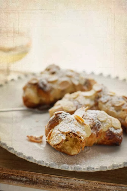 croissants-almendras-2 croissants-almendras-2