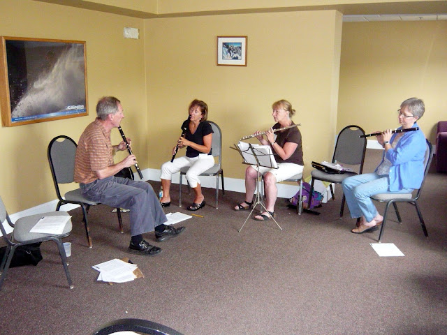 Skelton Group Lesson.JPG