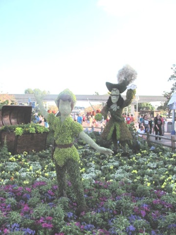 [Florida%2520vacation%2520Epcot%2520topiary%2520Peter%2520pan%2520and%2520Cpt%2520hook%255B3%255D.jpg]
