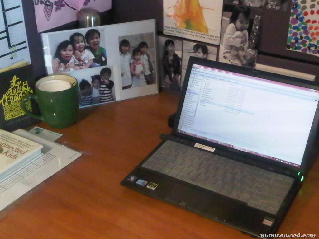 [My%2520workdesk%255B3%255D.jpg]