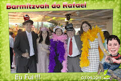 Fotos do evento Rafael - 03.09.11. Foto numero 028 da Social Click Fotografia Digital, do Rio de Janeiro, RJ, que faz fotos divertidas, fotos malucas, fotos com fantasias, fotos na hora, fotografia maluca, fotografia divertida com molduras personalizadas. fotos divertidas malucas foto maluca animadas animado rj rio de janeiro divertida fantasia animada aniversario 15 anos fotografos casamento fotografia noivos fotografias digital