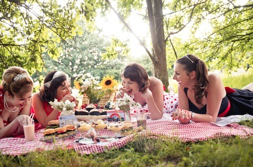 [50sAmericanDinerPicnicshootlaughingw%255B1%255D.jpg]