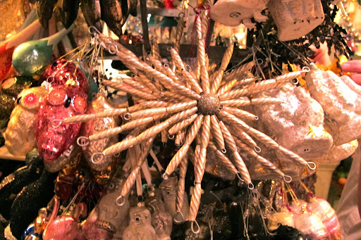 This one reminds me of a Christmas firework!