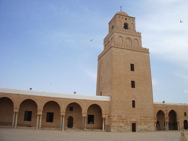 [800px-Gran_mesquita_de_Kairuan3.jpg]