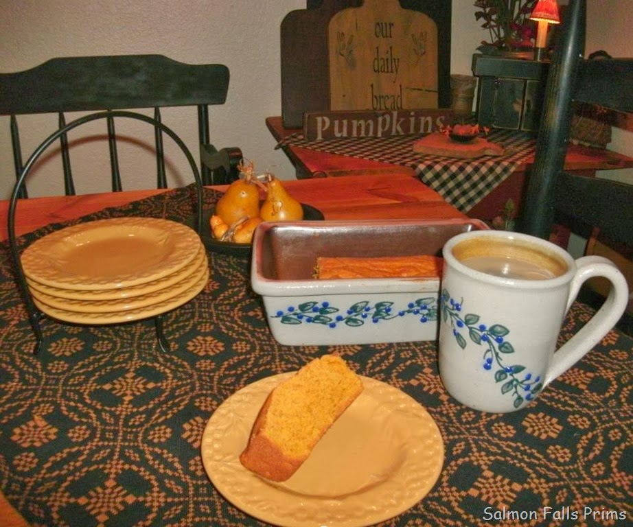 [pumpkin-bread-pic3.jpg]