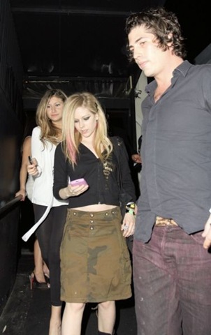 [avril-lavigne-boyfriends-3%255B2%255D.jpg]