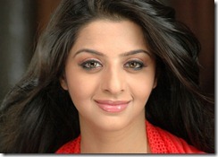 vedhika_exclusive_pic
