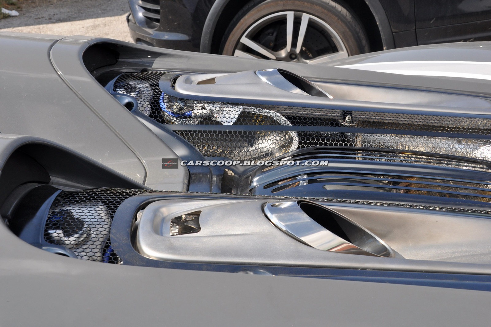 [2014-Porsche-918-Hybrid-Spyder-06%255B3%255D.jpg]