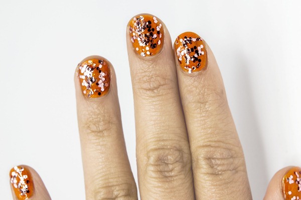 Etude_house_lucidarling_fantastic_nails_spangle_05_swatch Etude_house_lucidarling_fantastic_nails_spangle_05_swatch