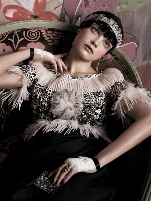 [Vogue_US_May_2007_10_meisel%255B4%255D.jpg]