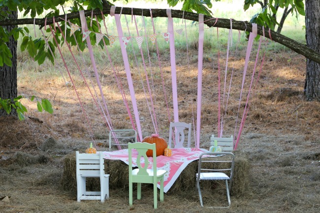 [Shabby%2520Chic%2520Kids%2520Table%255B5%255D.jpg]