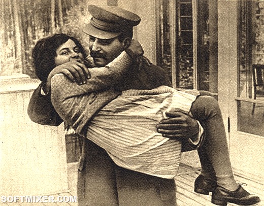 [Stalin_with_daughter_Svetlana%252C_1935%255B13%255D.jpg]