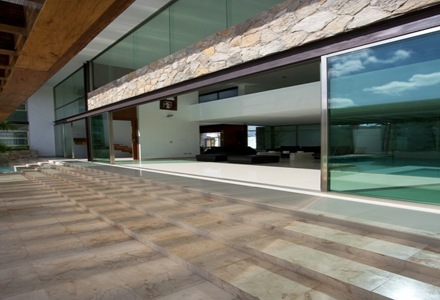 casa-los-troncos-punto-arquitectonico