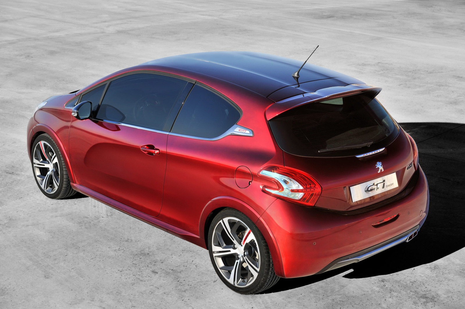 Peugeot-208-GTi-Concept-2%255B2%255D.jpg