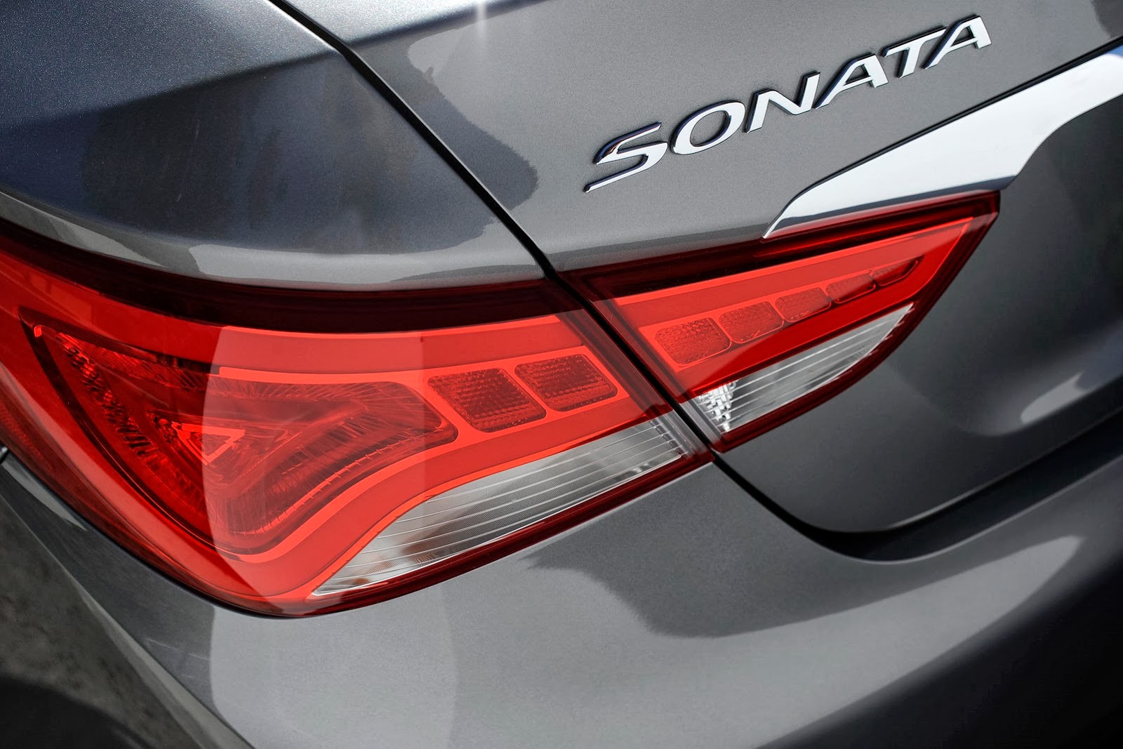 [2014-Hyundai-Sonata-31F-L%255B2%255D.jpg]