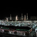 madinah-saudi-arabia-prophet-mosque-night.jpg
