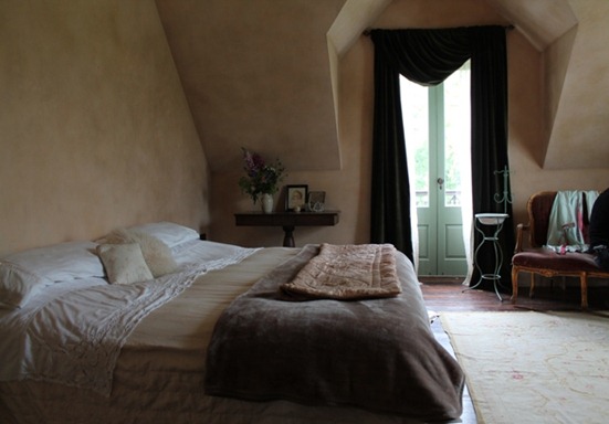 bedroom bedroom