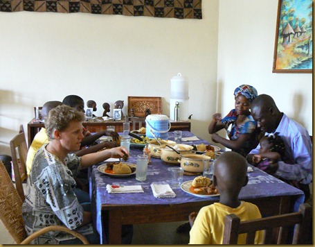 Lunch w Manyayi family 1