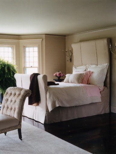 As I've mentioned before, pink is always flattering in the bedroom -- as seen here in Martha's Lily Pond Lane home.