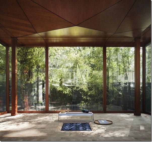 natural glass house design
