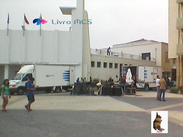 [Bolg%2520Gazeta%2520de%2520Espinho002%2520Livro%2520MCS%255B2%255D.jpg]