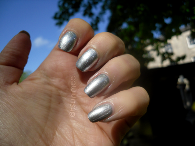 [010rimmel-yourmajesty-nail-polish%255B2%255D.png]