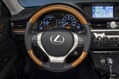 2013-Lexus-ES300h-Hybrid-20