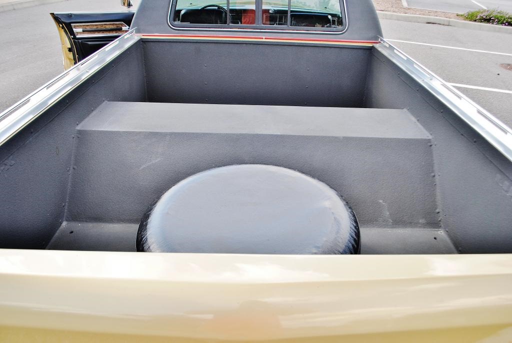 [1971-Cadillac-Fleetwood-El-Camino-10%255B2%255D.jpg]