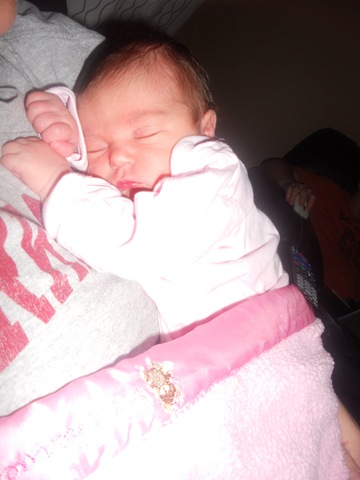 [Baby%2520Ellie%2520029%255B7%255D.jpg]