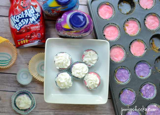 No Bake Kool-Aid Mini Pies Recipe - #PourMoreFun www.poofycheeks.com