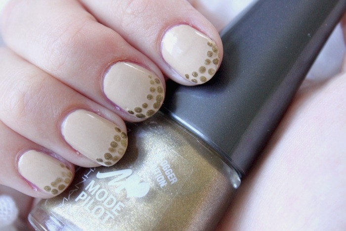 [nails22.jpg]