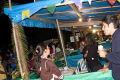 Picture of Festa junina. Photo number 3798446065 by Pousada Pé na Areia - Charming, fully decorated sea facing chalets located on Boiçucanga beach, on São Paulo northern shore. Boiçucanga is a beach with calm waters and woundrous sunset, surrounded by the Atlantic Rainforest and by very good restaurants. There also is a complete services infrastructure that includes supermarkets and shopping malls. You can find all that and much more at “Pé na Areia” (aka “Esquina da Mentira”), the perfect place for spending your vacations and weekends, or even having your own house at the sea.