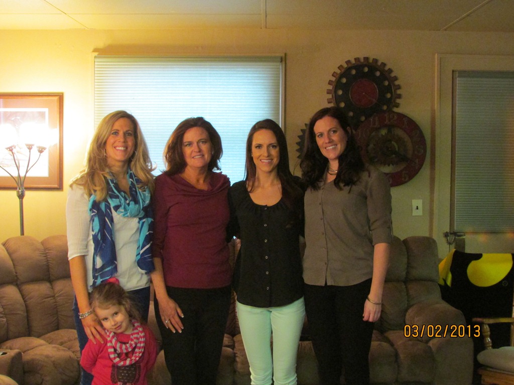 [Bridal%2520Shower%2520-%2520Julie%252C%2520Therese%252C%2520Amy%252C%2520Christina%2520%2526%2520Savanna%2520%25282%2529%255B4%255D.jpg]